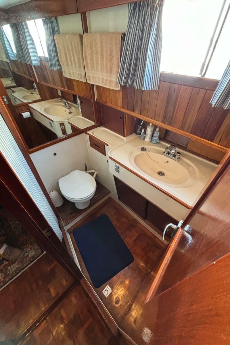 1978 Grand Banks 42 Classic