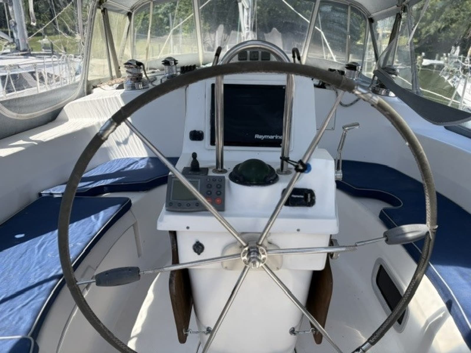 2002 Hunter 466