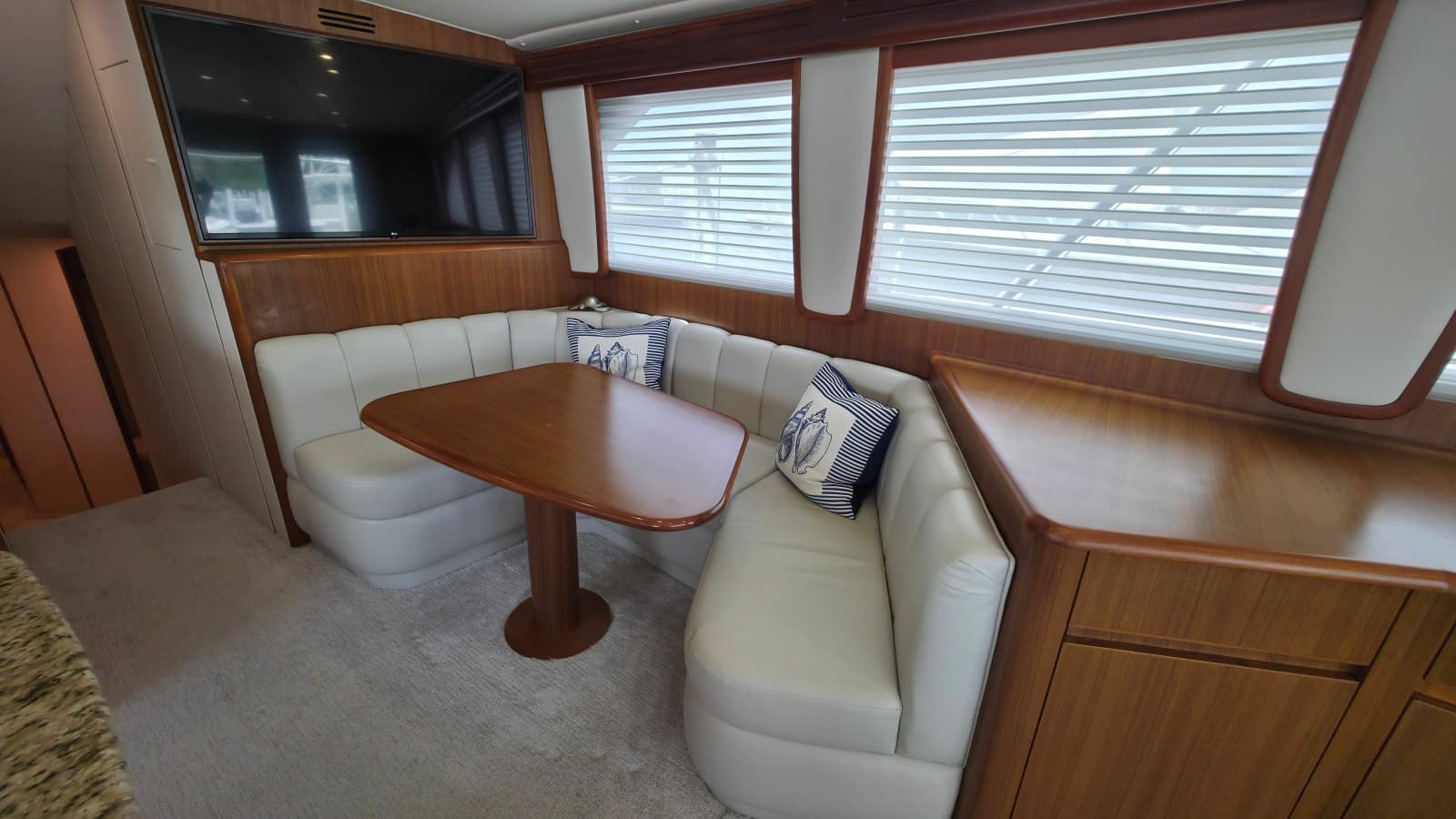 2010 Viking 64 Sportfish Convertible