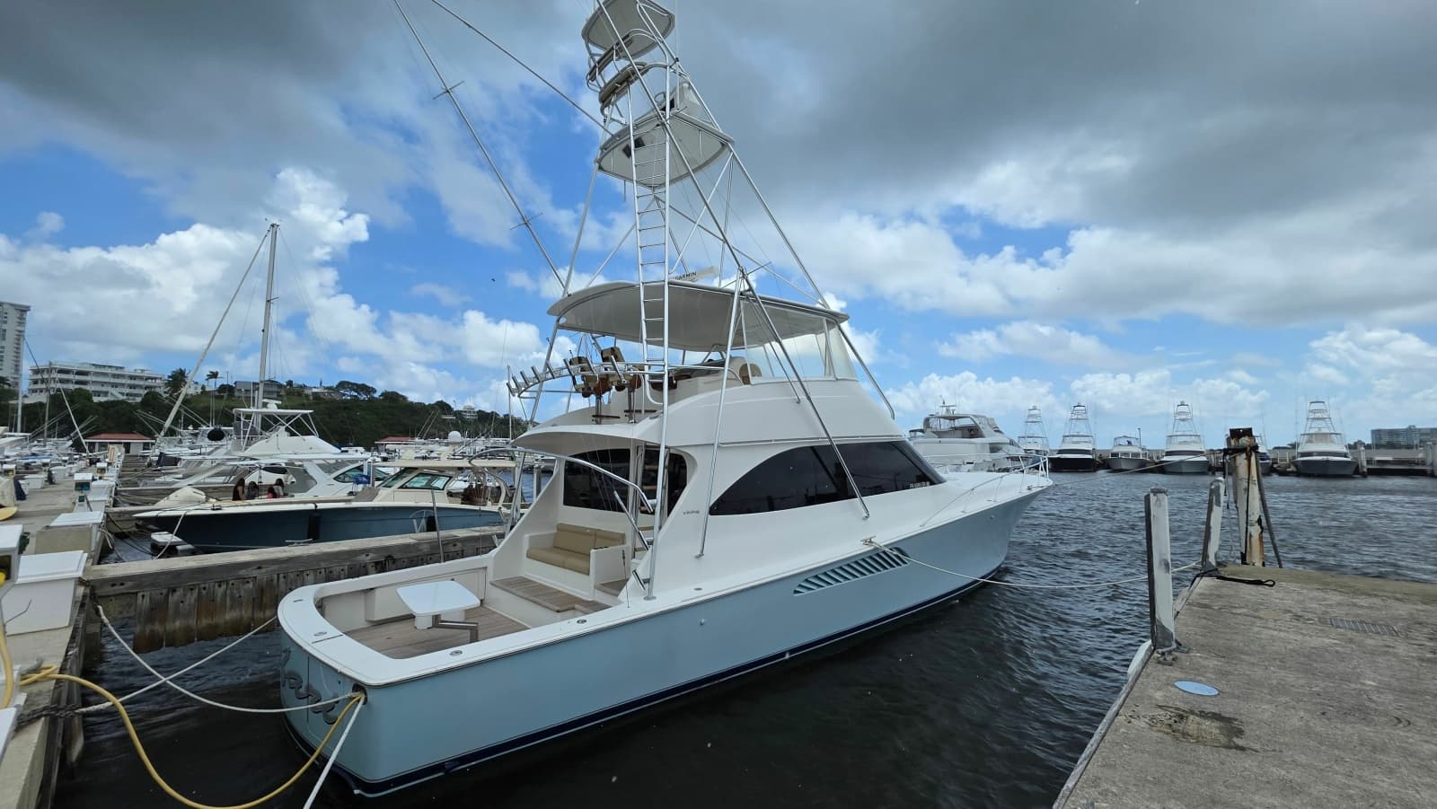 2010 Viking 64 Sportfish Convertible