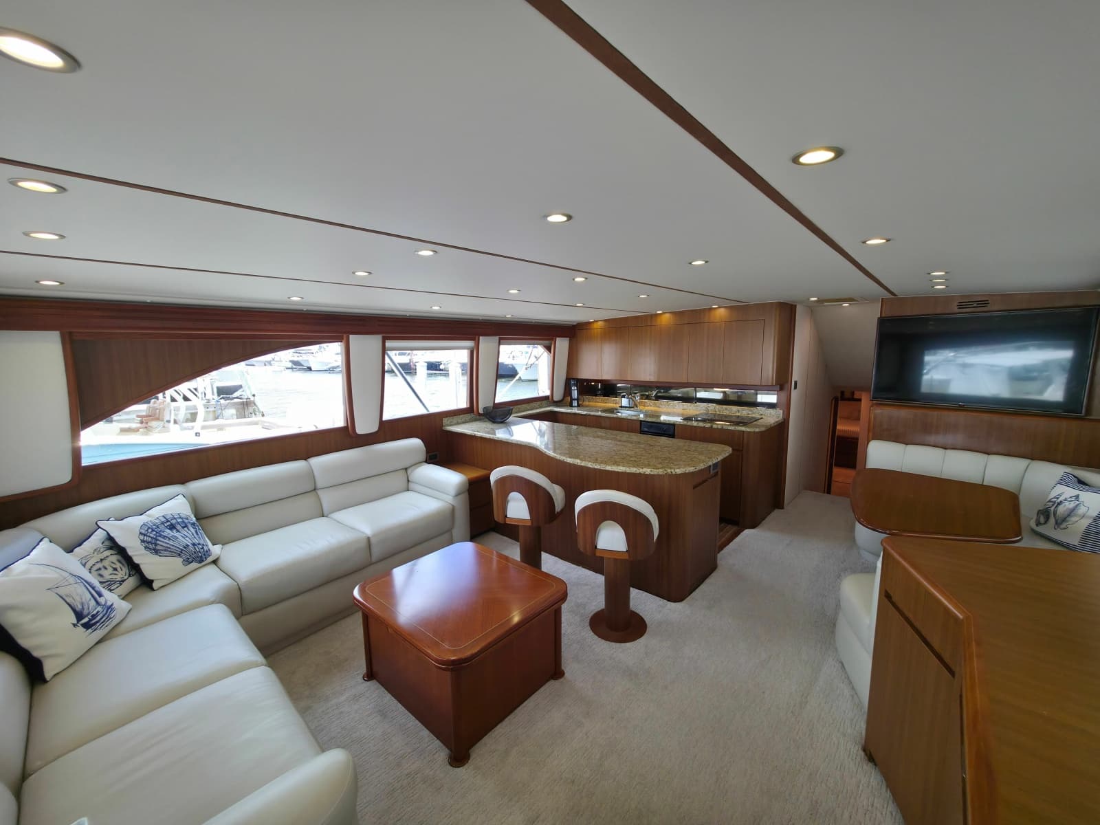 2010 Viking 64 Sportfish Convertible