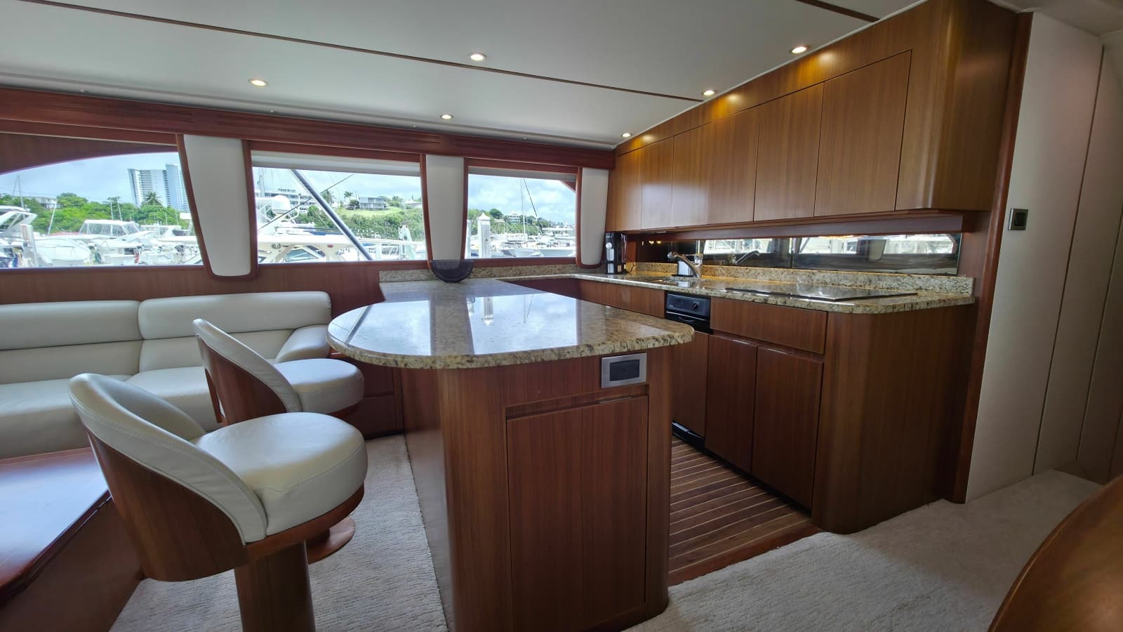 2010 Viking 64 Sportfish Convertible