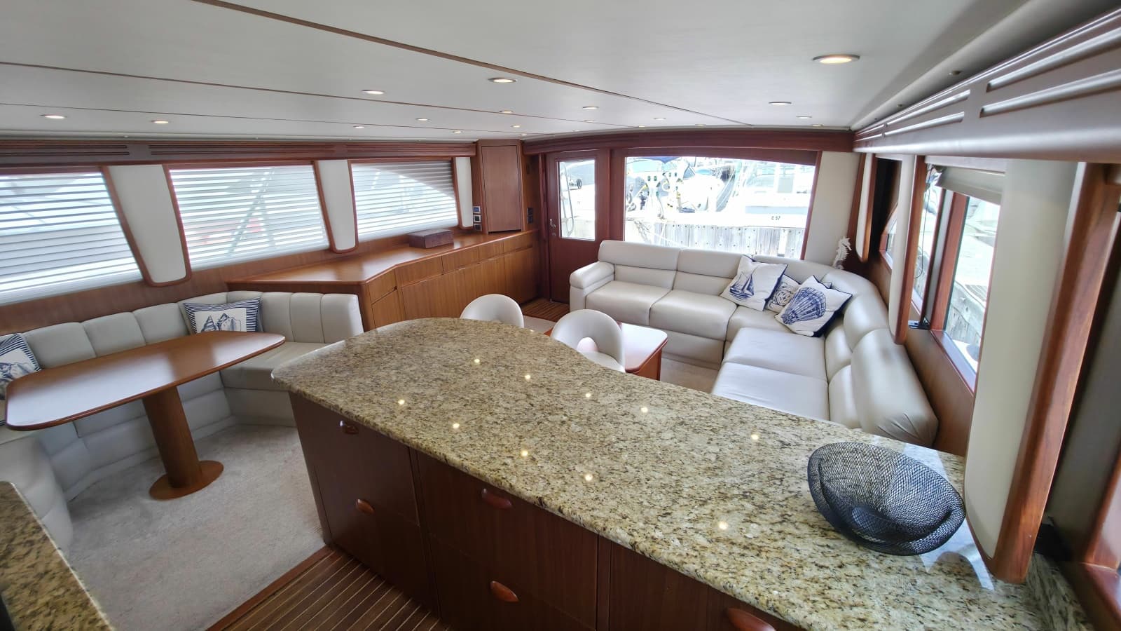 2010 Viking 64 Sportfish Convertible
