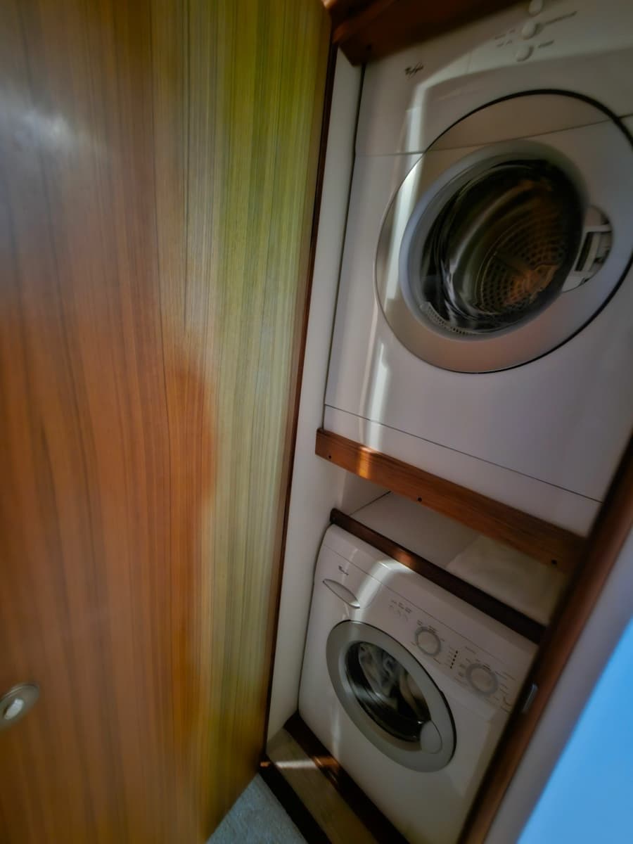 2010 Viking 64 Sportfish Convertible