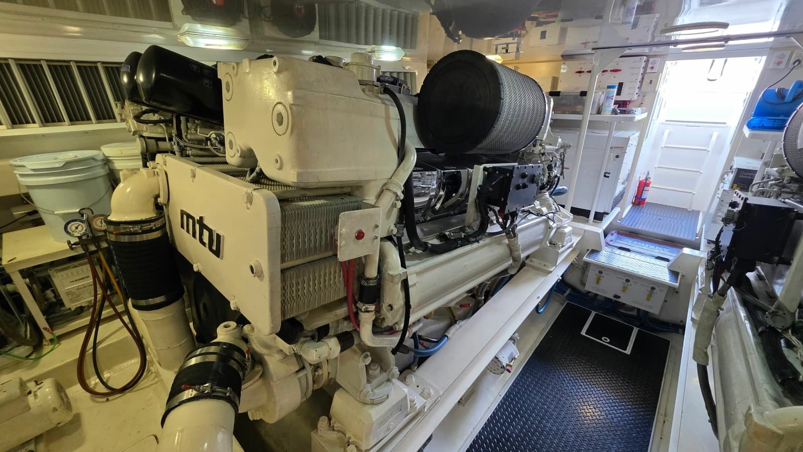 2010 Viking 64 Sportfish Convertible