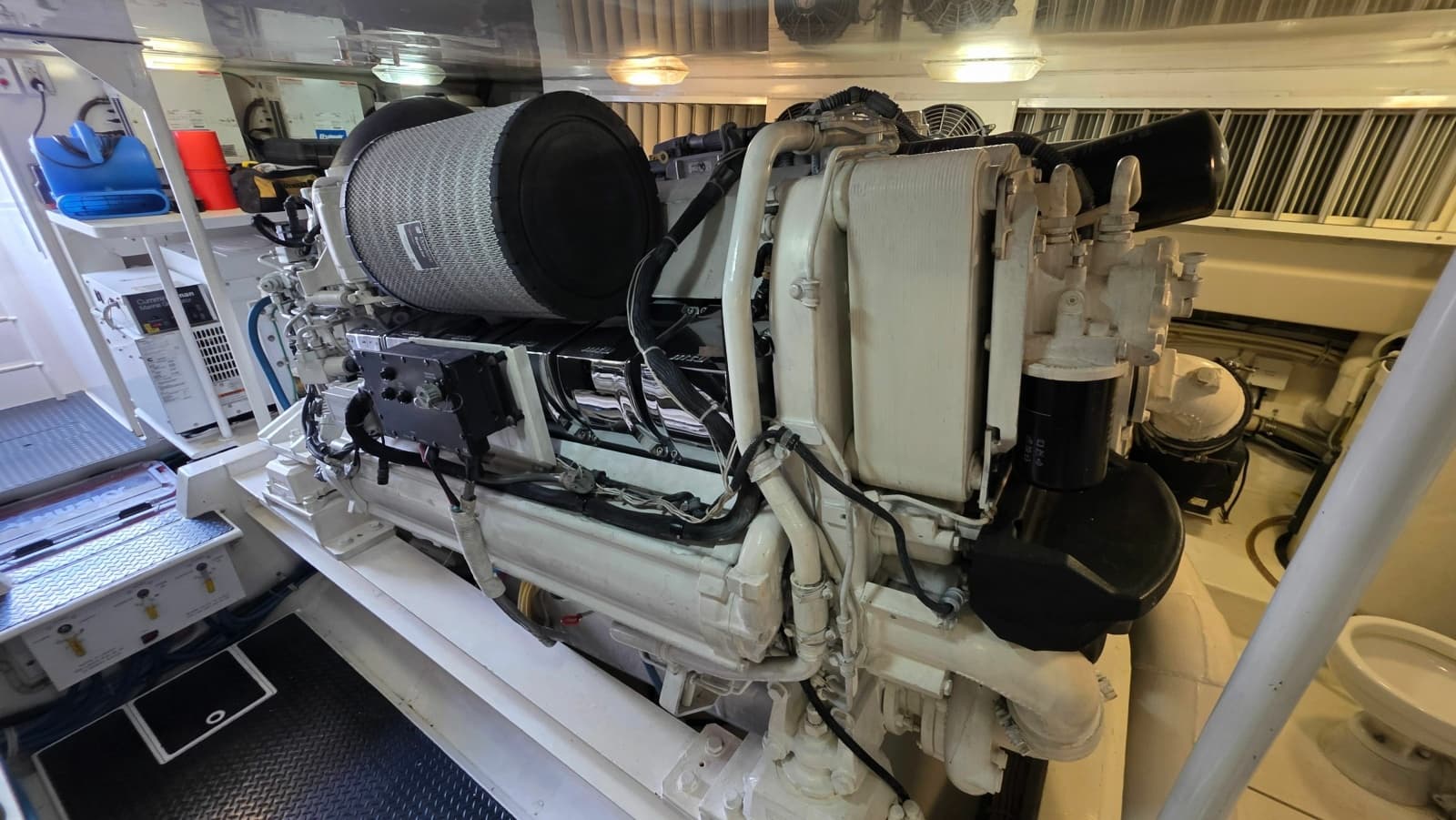 2010 Viking 64 Sportfish Convertible