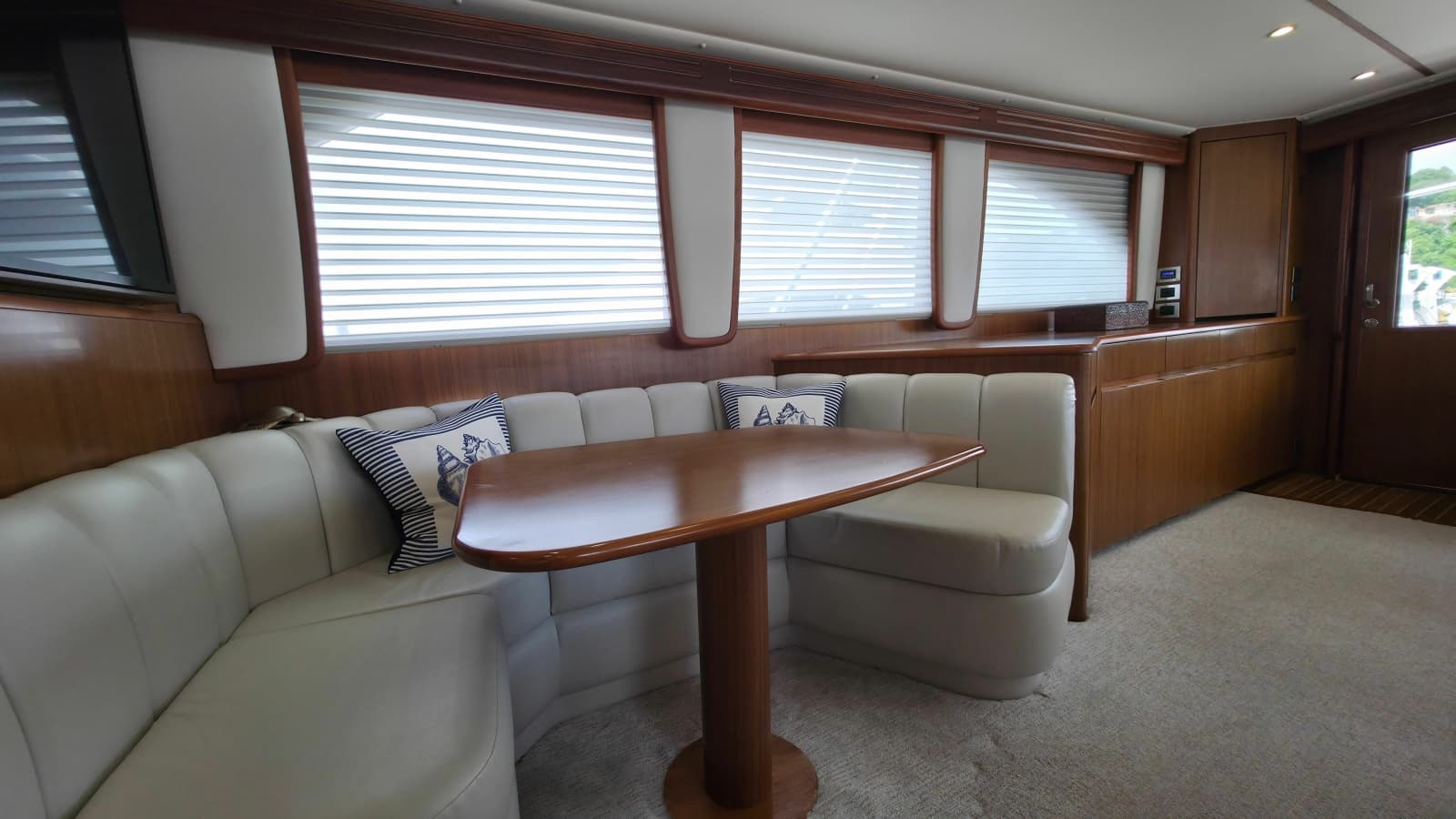2010 Viking 64 Sportfish Convertible