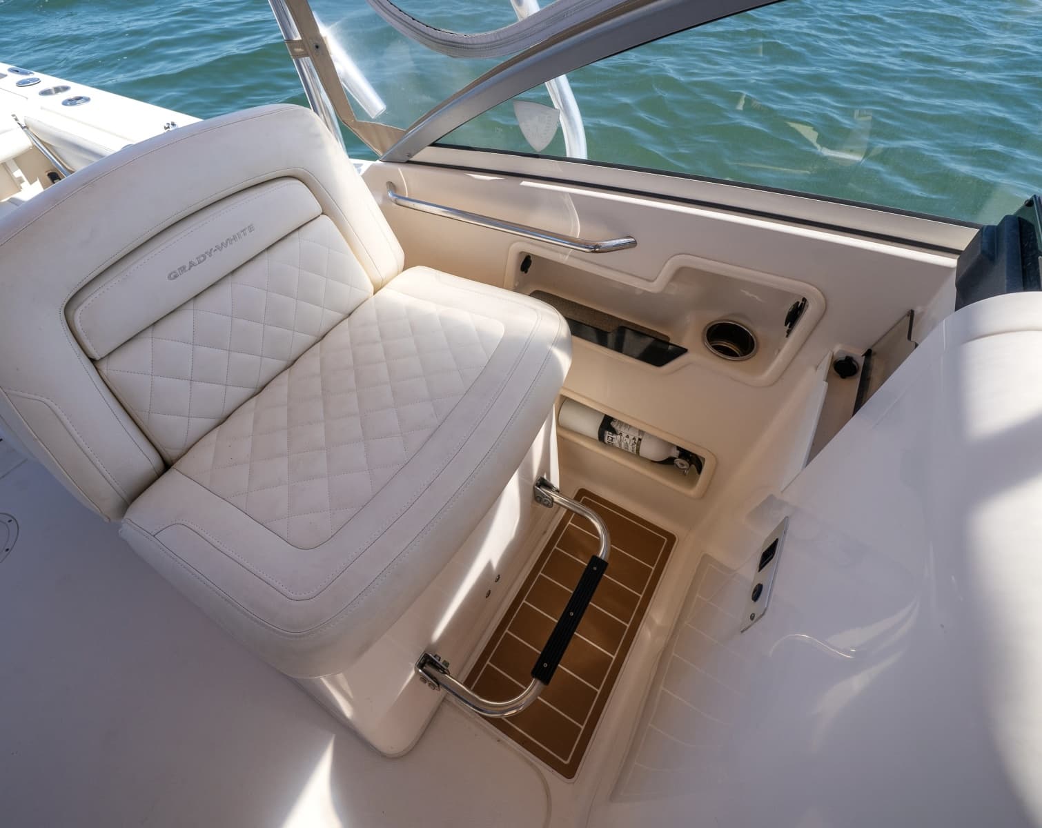 2017 Grady-White 235 Freedom