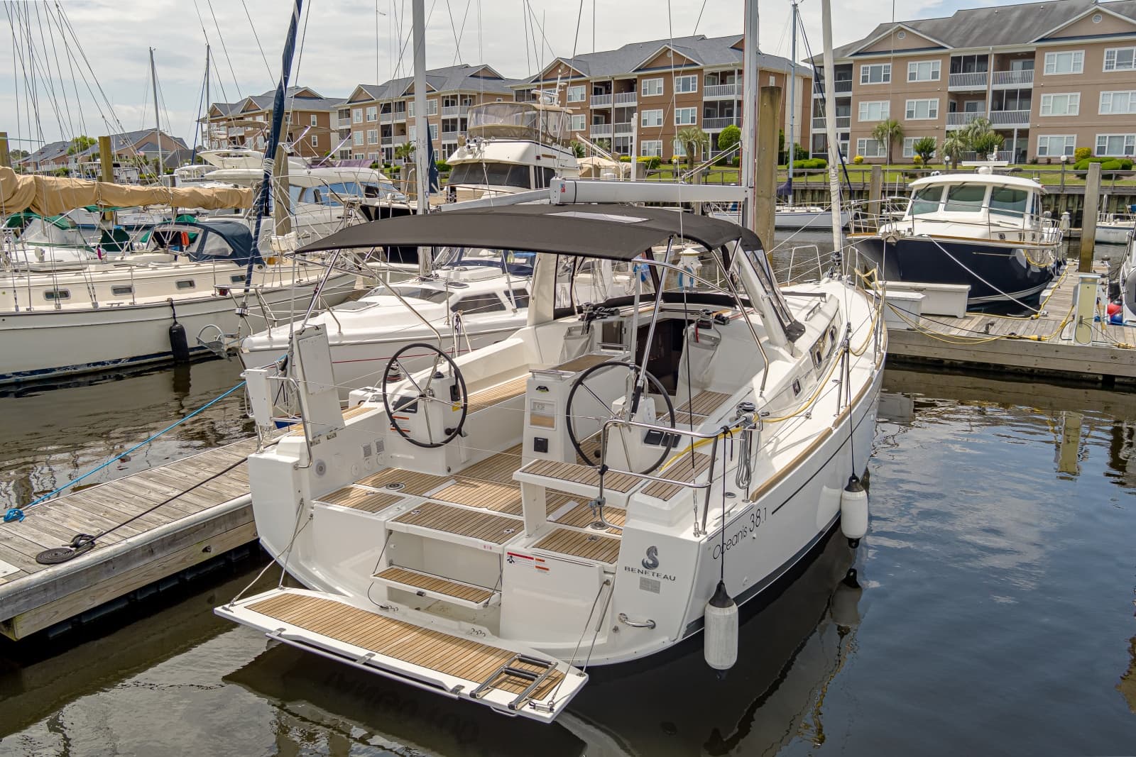 2023 Beneteau 38.1