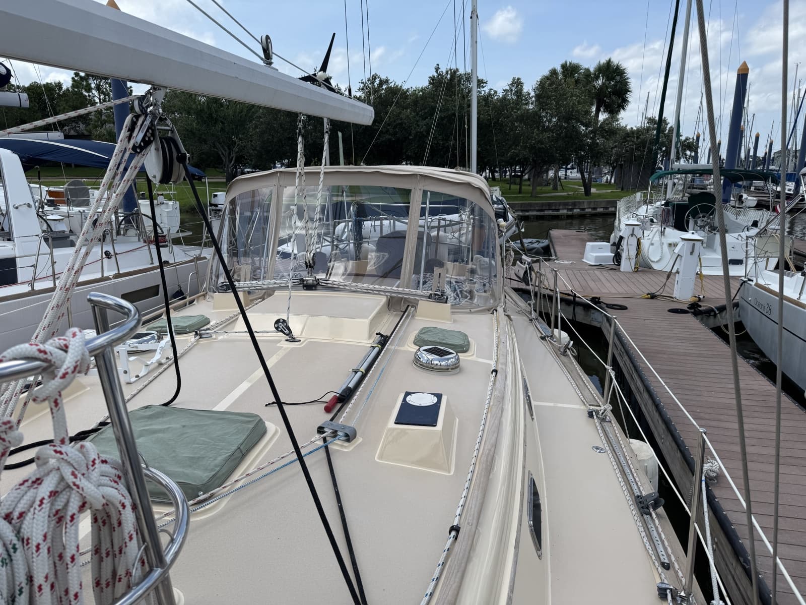 1992 Island Packet 44