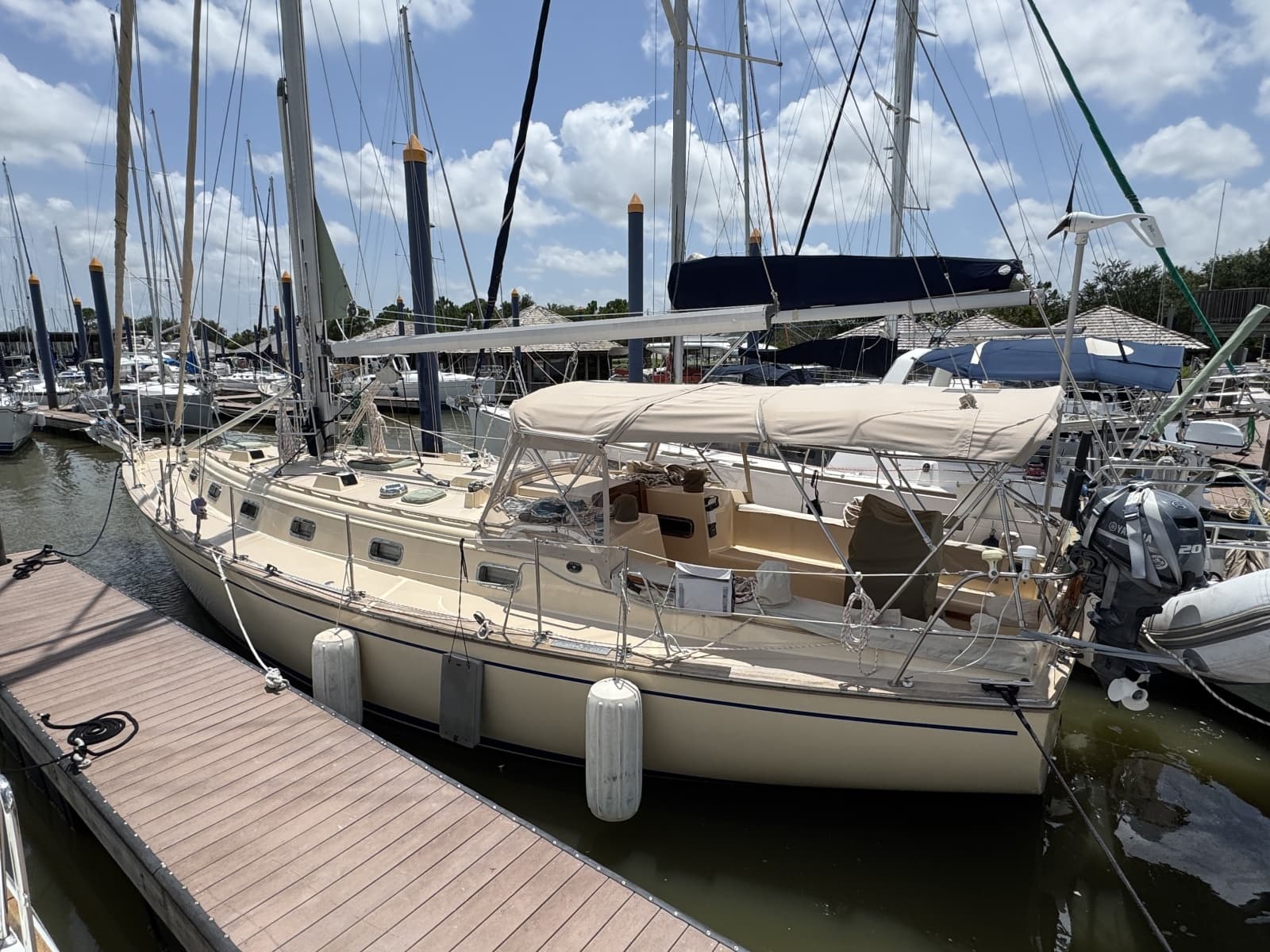 1992 Island Packet 44