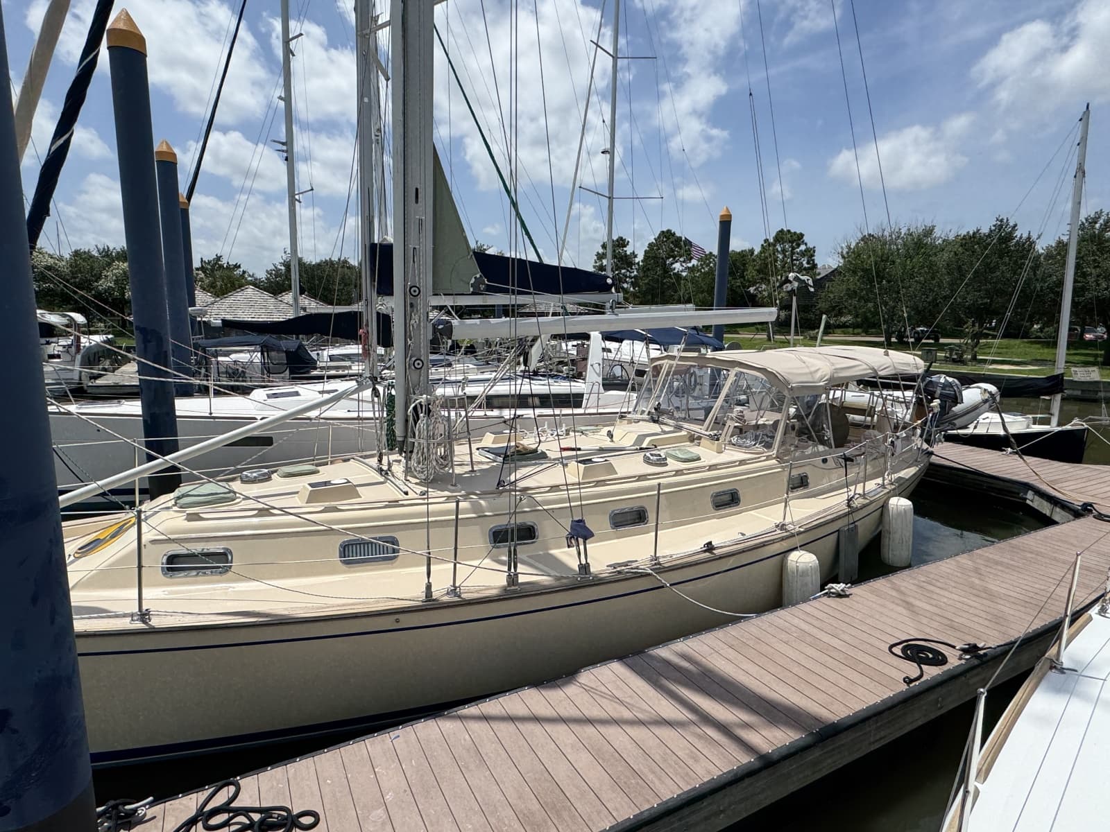 1992 Island Packet 44