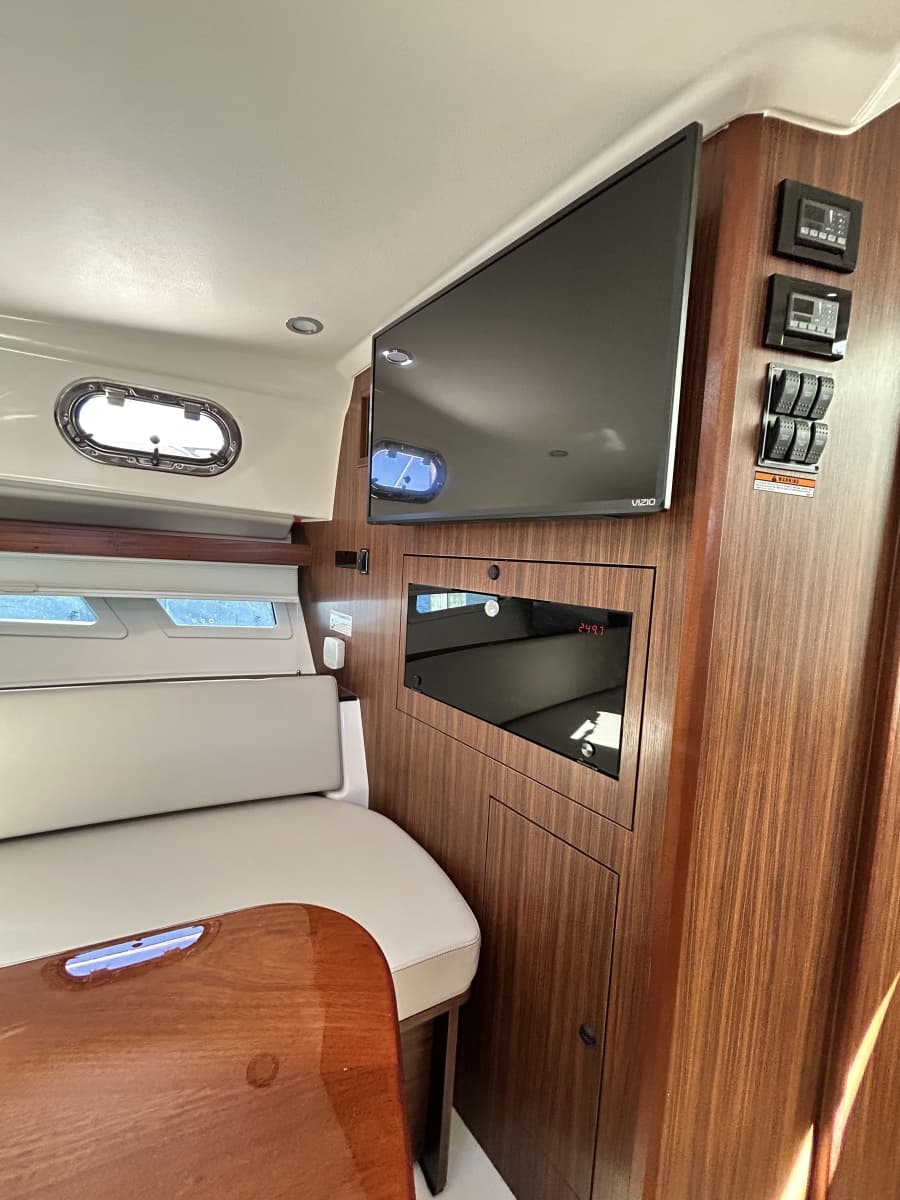 2018 Pursuit OS 355 Offshore
