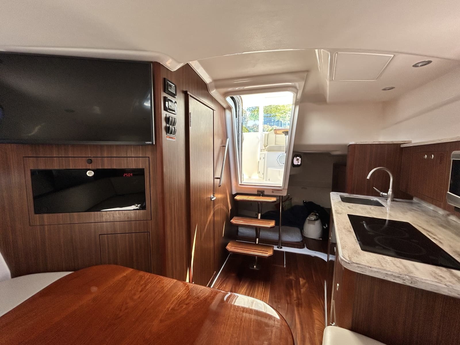 2018 Pursuit OS 355 Offshore