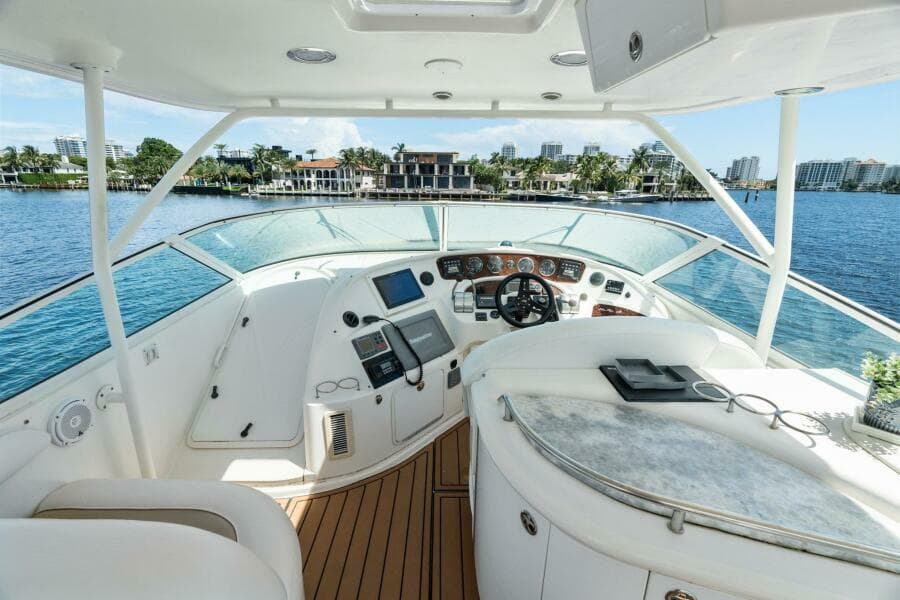 2001 Sea Ray 540 Cockpit Motor Yacht
