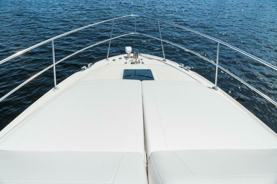 2001 Sea Ray 540 Cockpit Motor Yacht