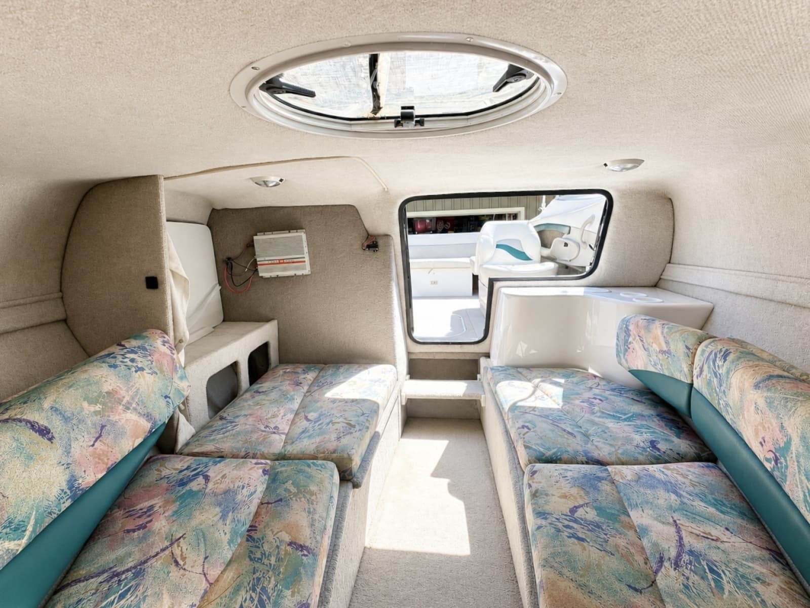 1996 Four Winns 245 SunDowner