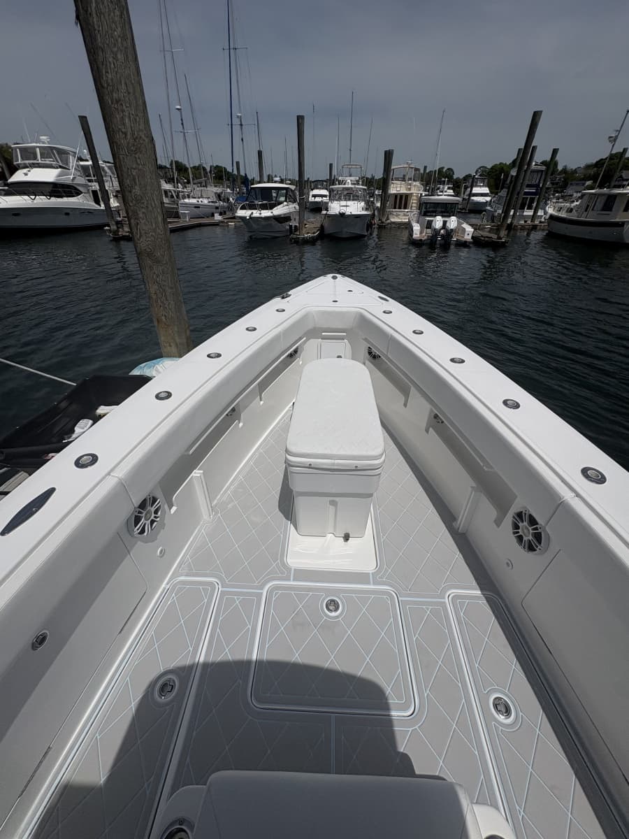 2019 Concept 39 Pro Fish