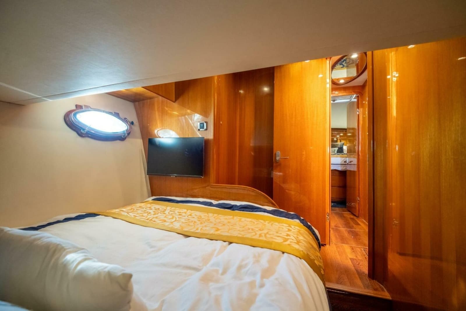 2007 Ocean Alexander 52 Sedan