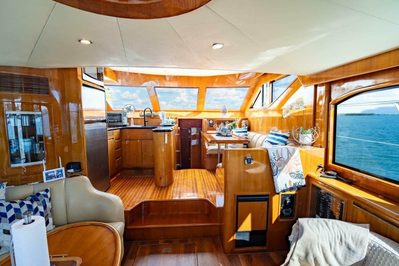 2007 Ocean Alexander 52 Sedan