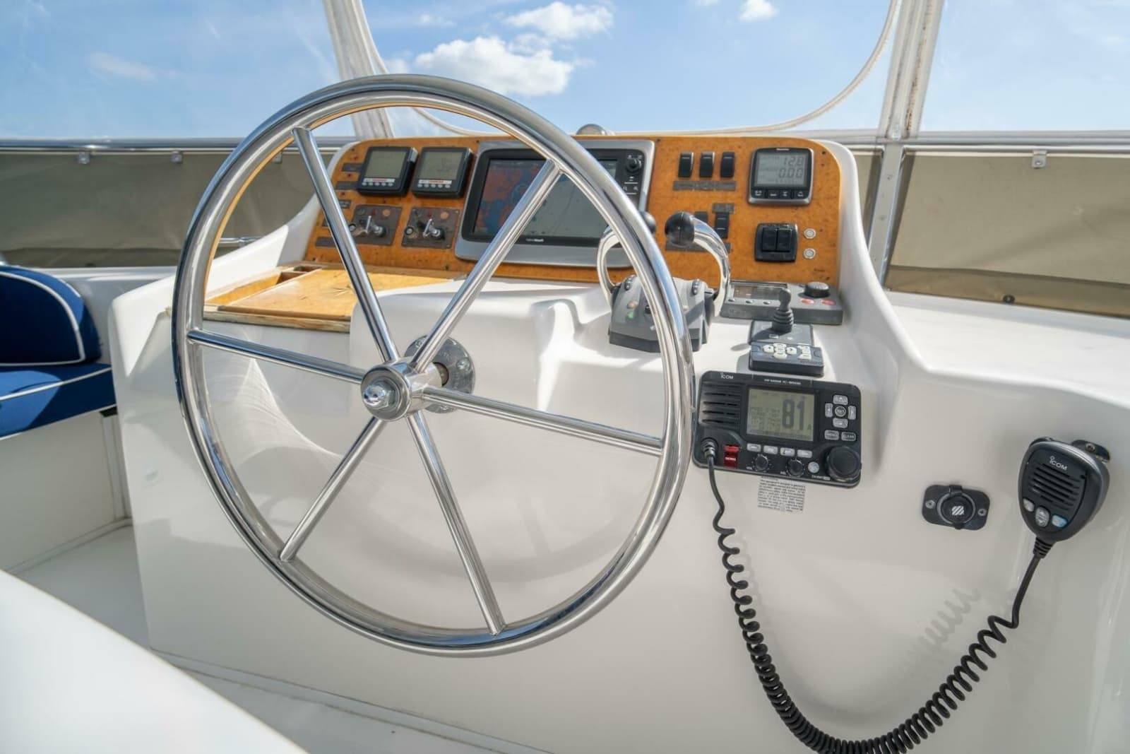 2007 Ocean Alexander 52 Sedan