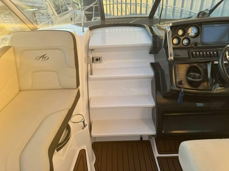 2018 Monterey 295 Sport Yacht