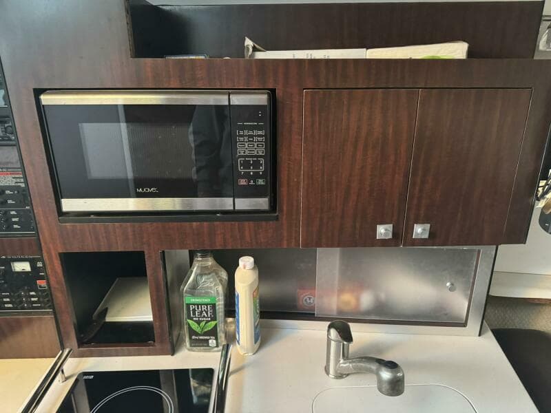 2018 Monterey 295 Sport Yacht
