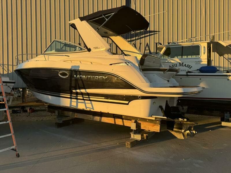 2018 Monterey 295 Sport Yacht