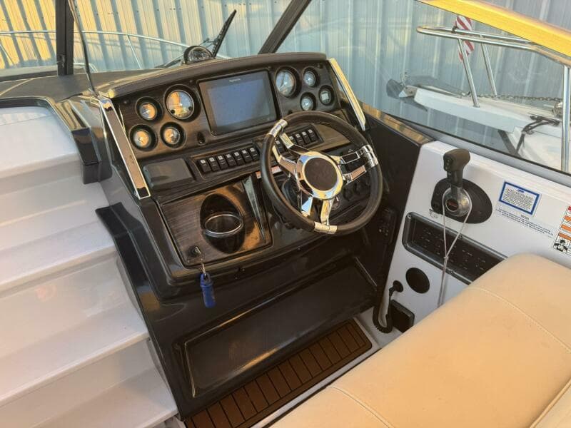 2018 Monterey 295 Sport Yacht