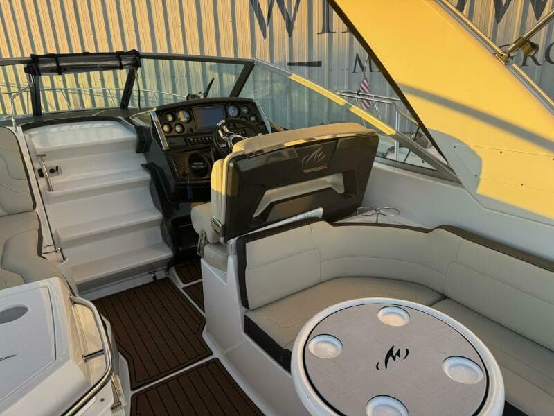 2018 Monterey 295 Sport Yacht