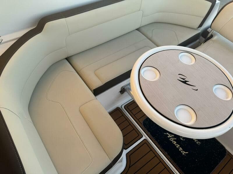 2018 Monterey 295 Sport Yacht
