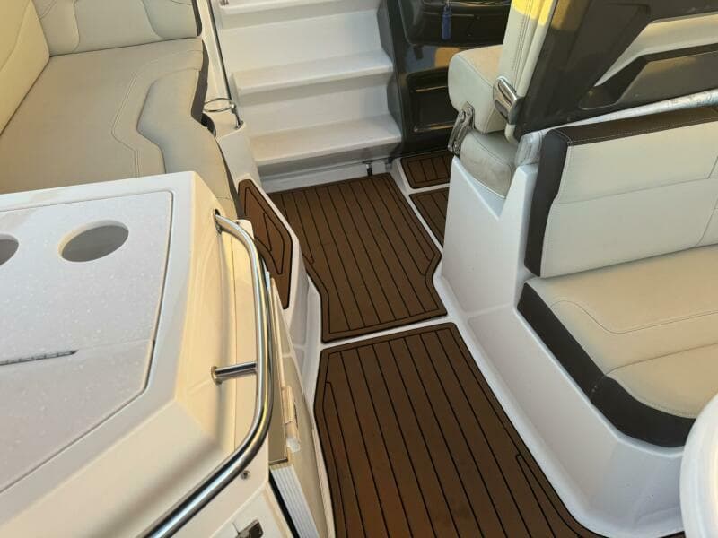2018 Monterey 295 Sport Yacht