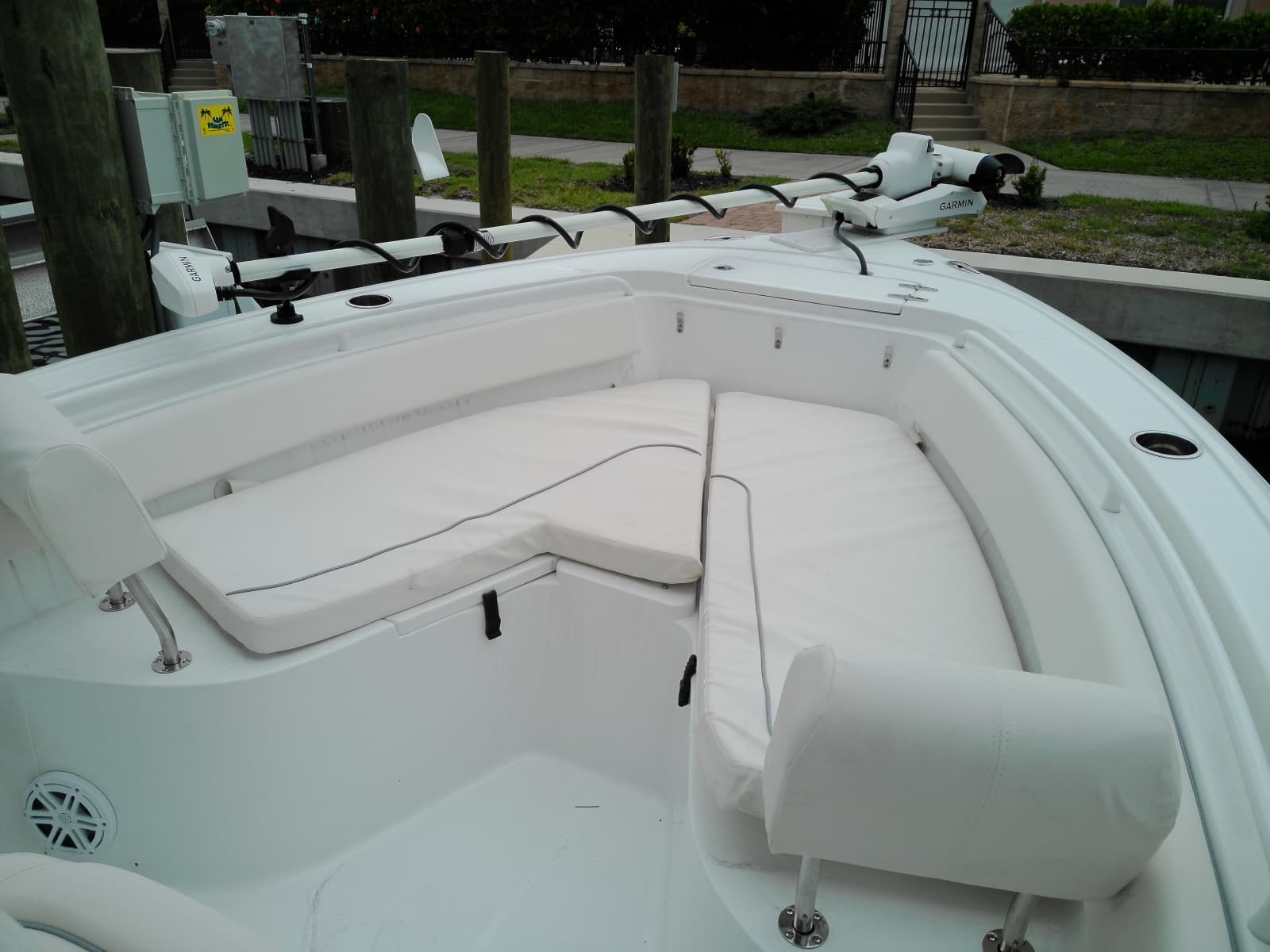 2026 Sea Hunt Ultra 245SE