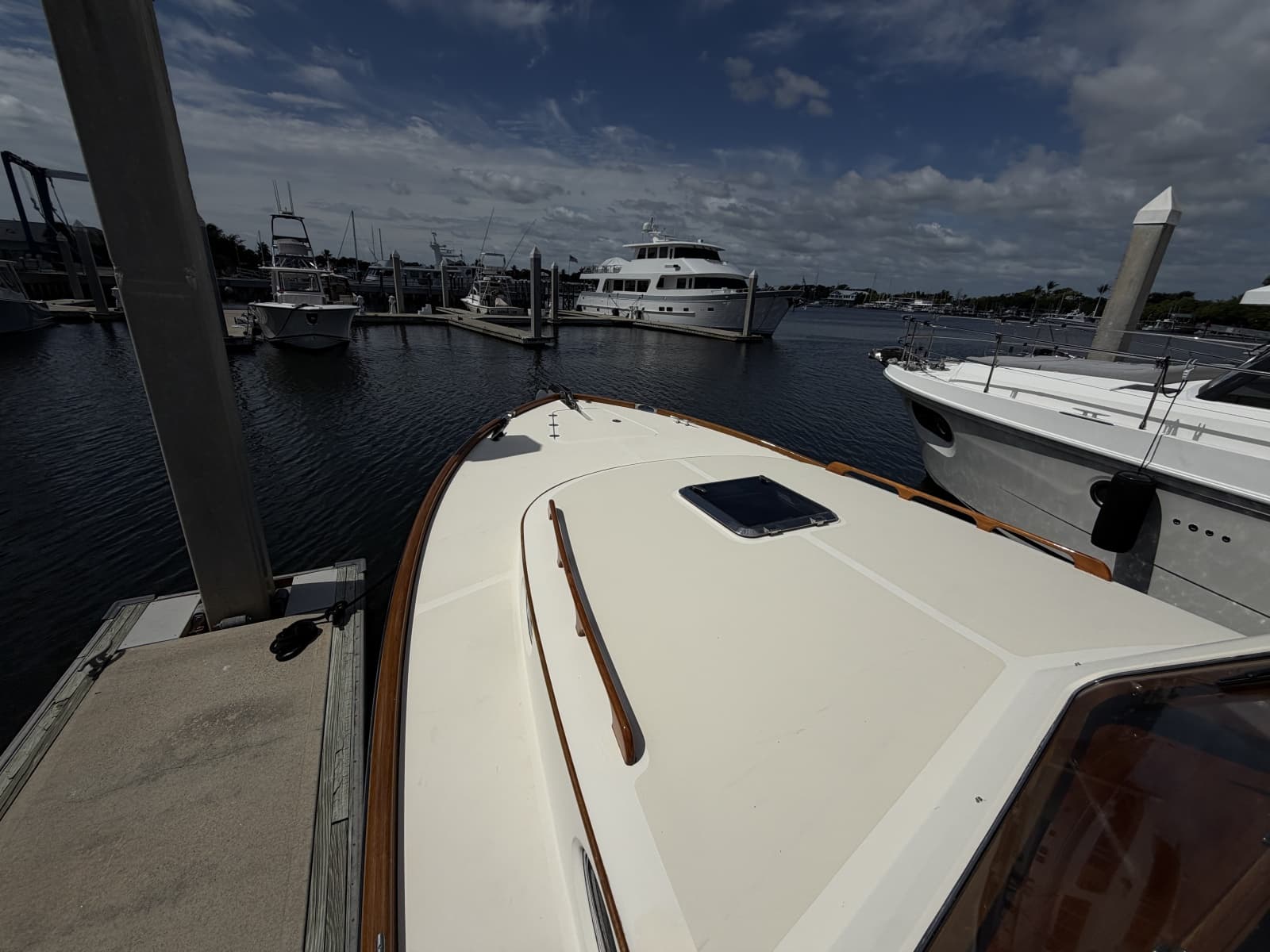 2009 Hinckley Picnic Boat 37 MKIII