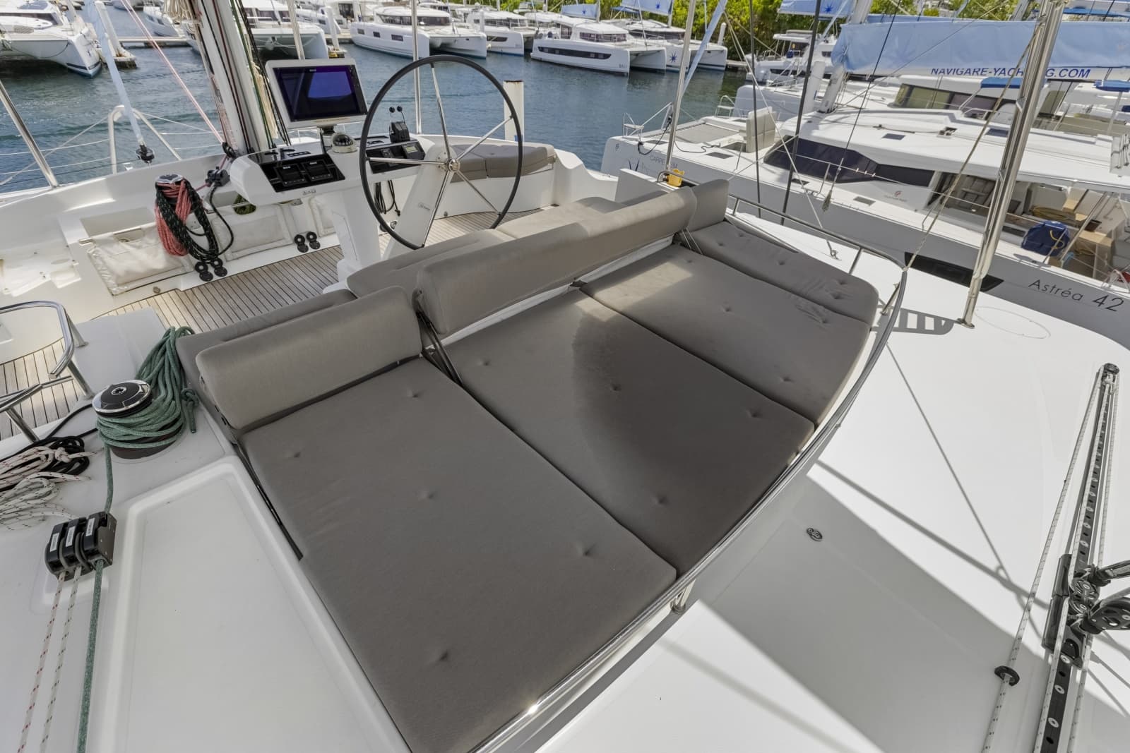 2022 Lagoon 52F