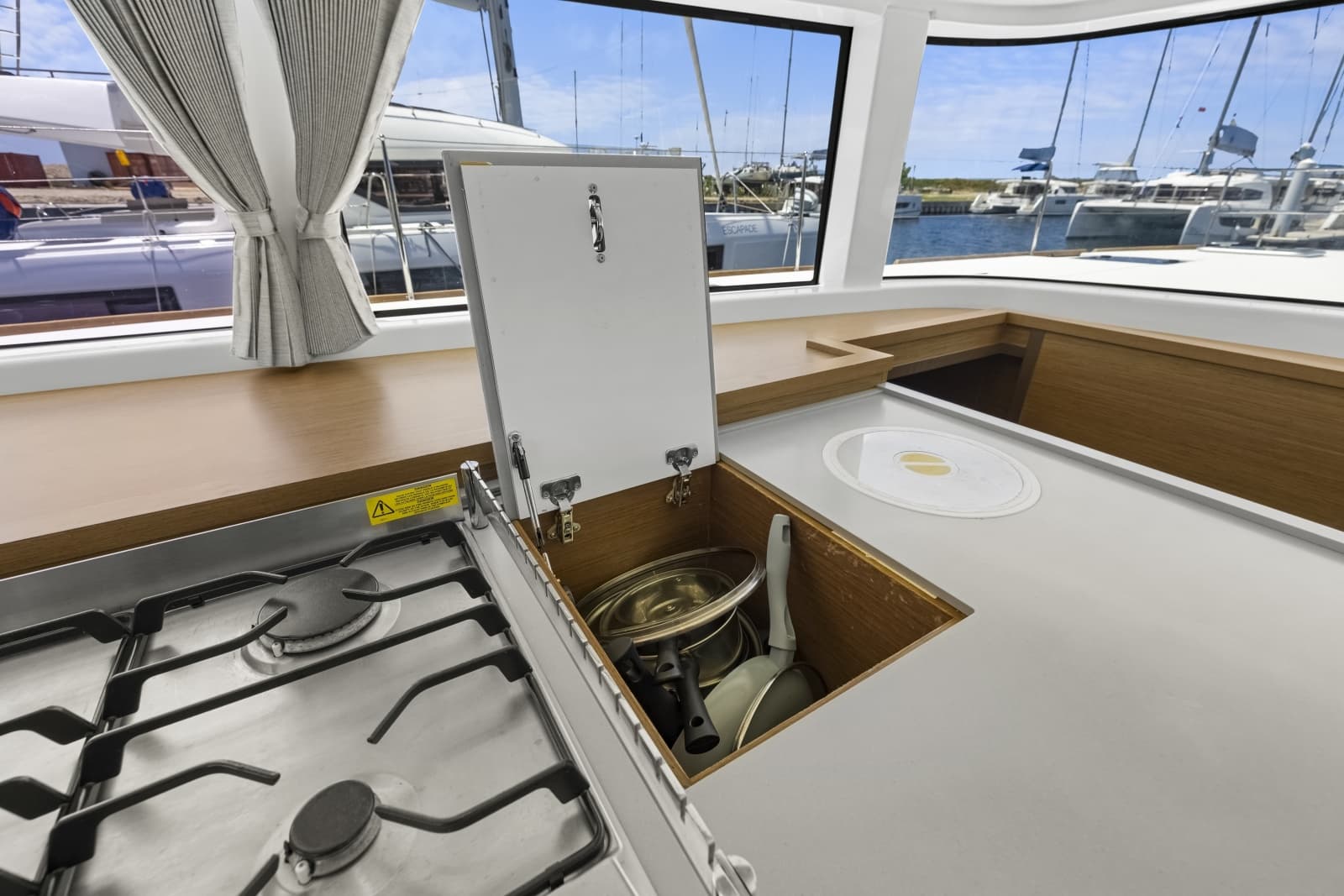 2022 Lagoon 52F