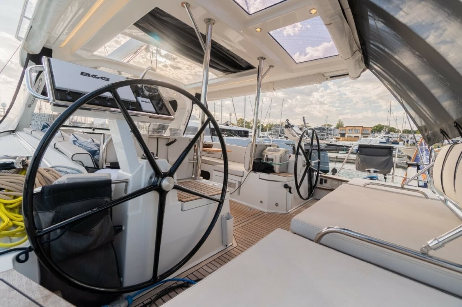 2020 Beneteau Oceanis Yacht 62