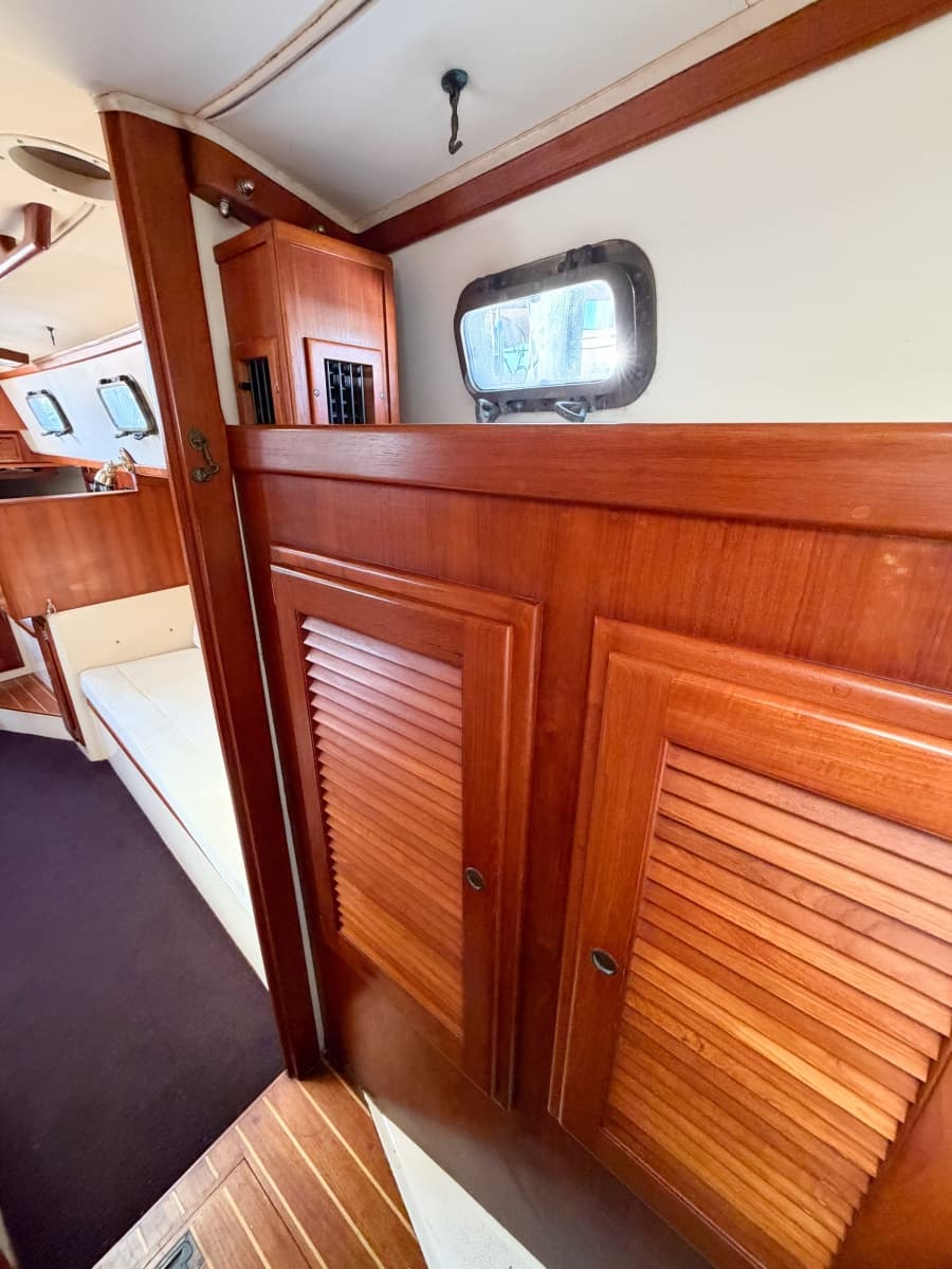 1998 Pacific Seacraft 37