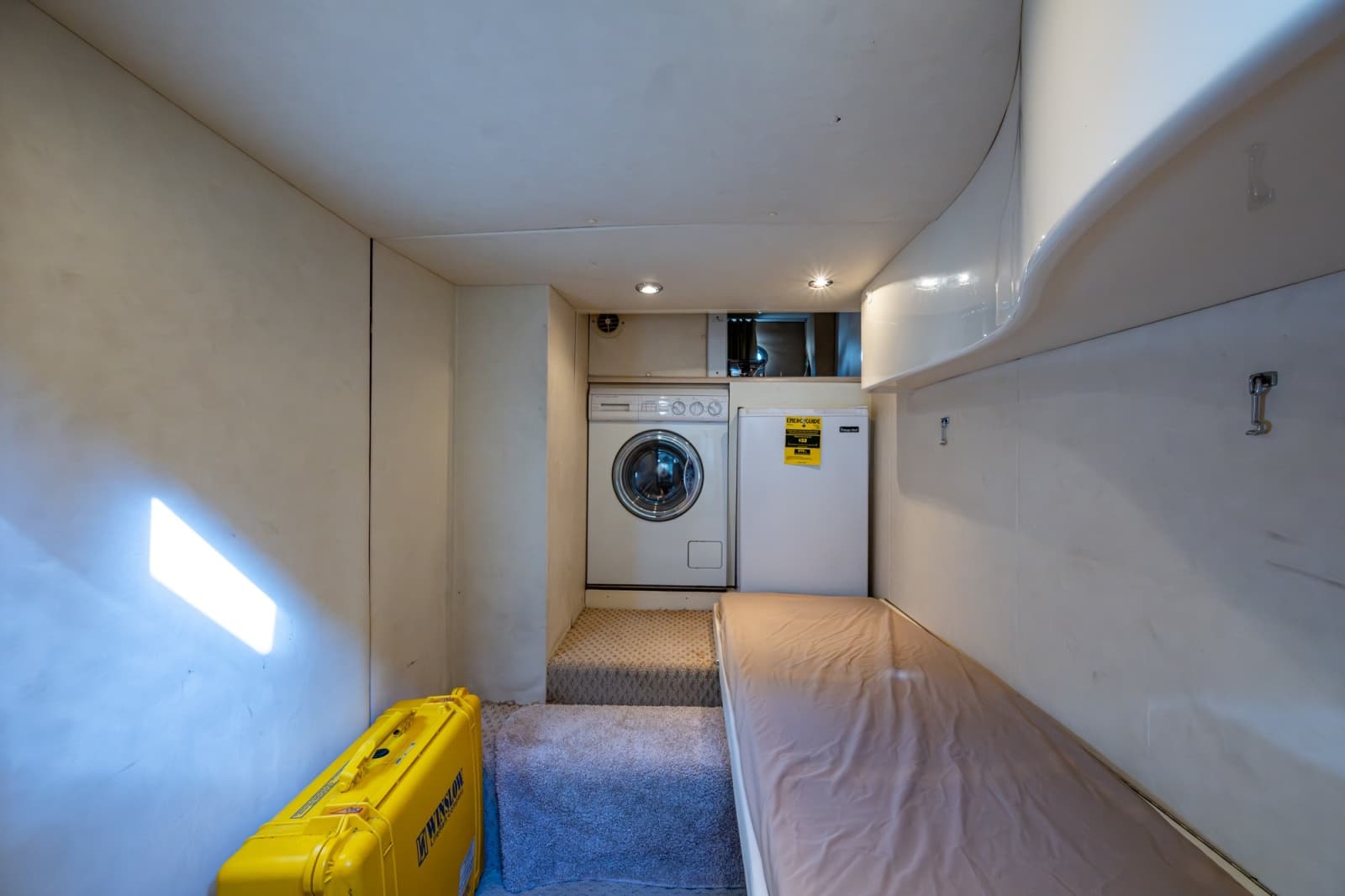 _crew_quarters_01