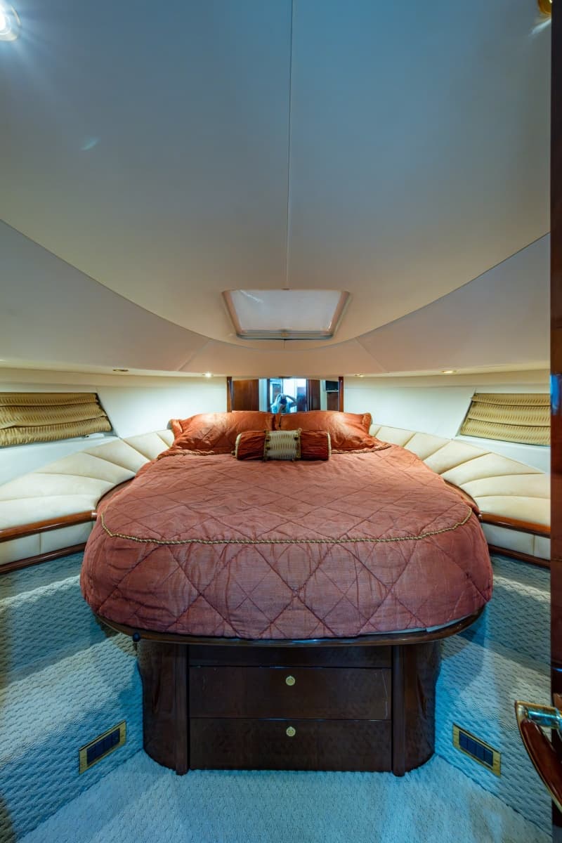 _forward_stateroom_02