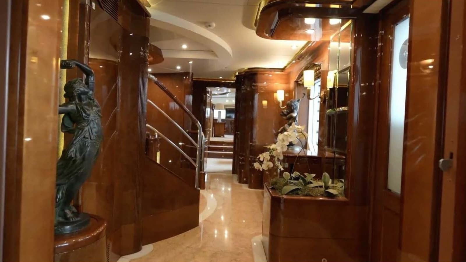 Benetti 145 Domani - Interior Main Deck Lobby