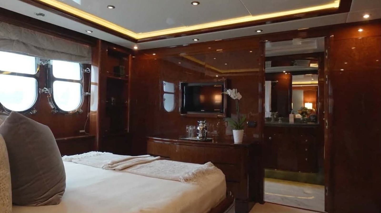 Benetti 145 Domani - Interior Guest Stateroom