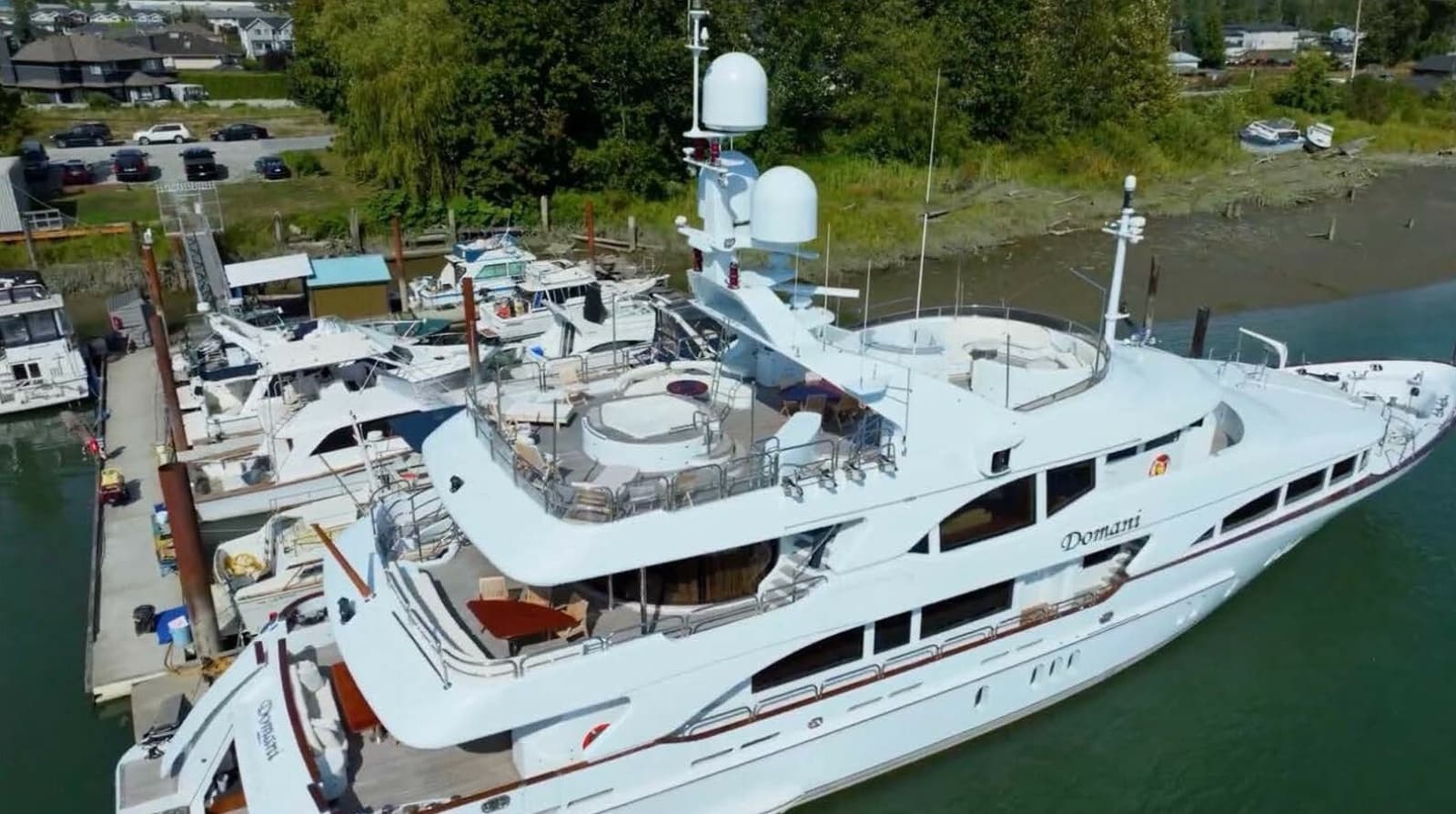 Benetti 145 Domani - Exterior Profile