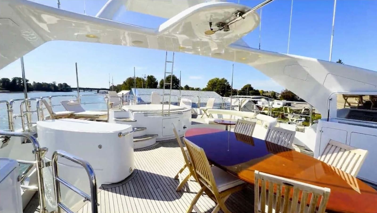 Benetti 145 Domani - Exterior Aft Sun Deck