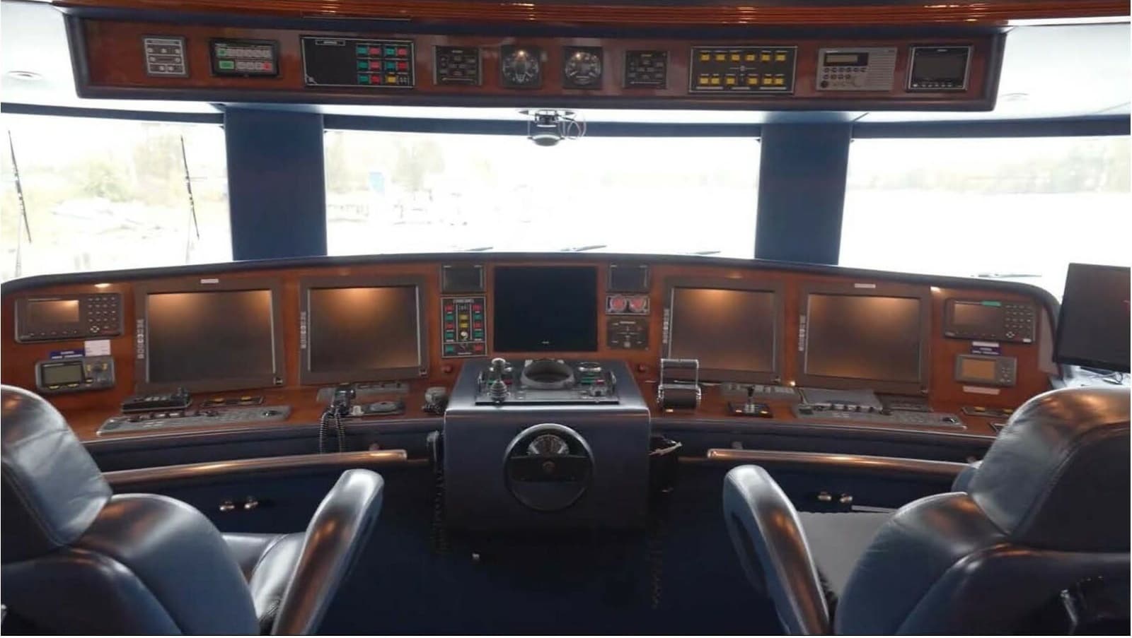 Benetti 145 Domani - Interior 2nd Deck Pilothouse
