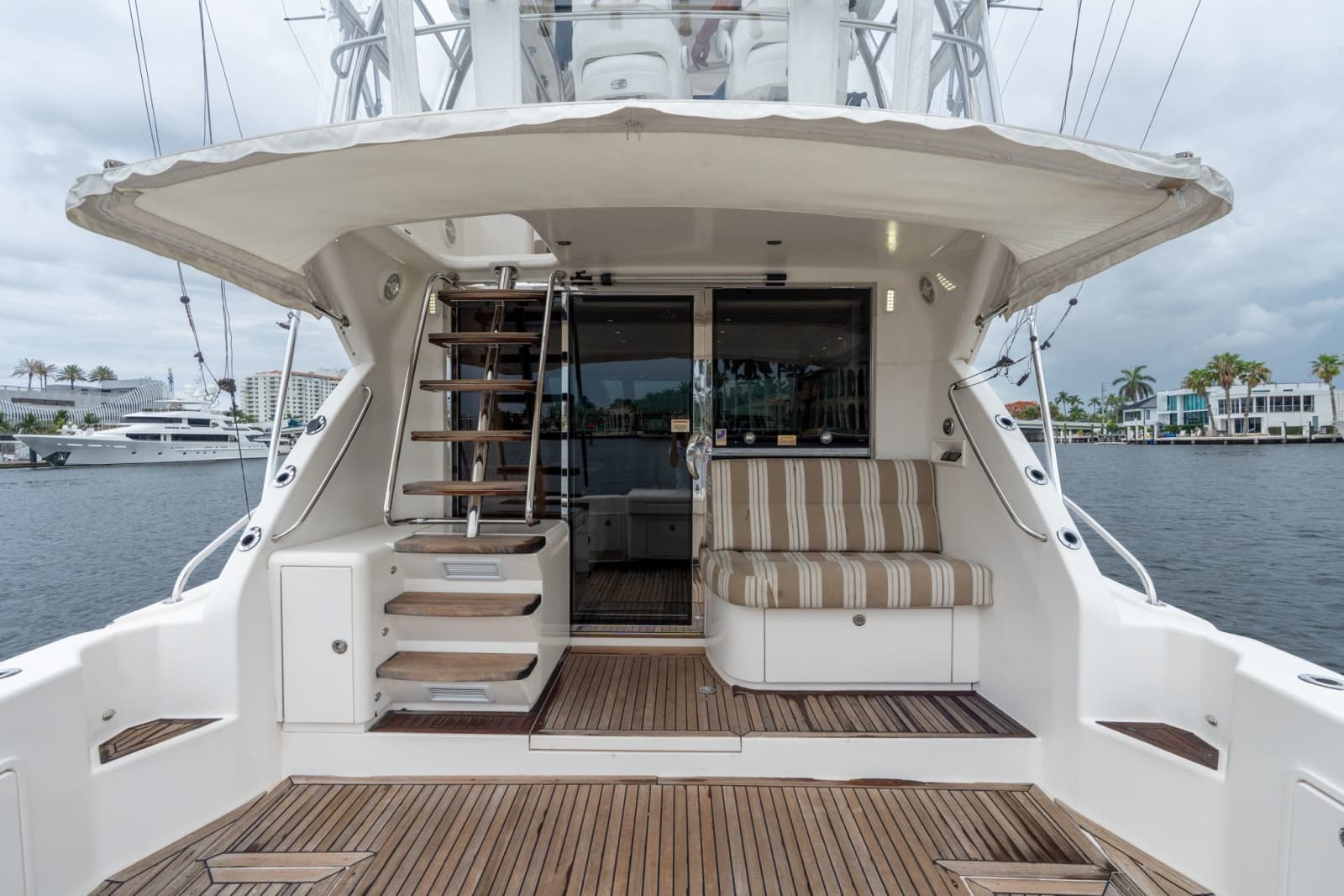 2011 Riviera 43 Open Flybridge
