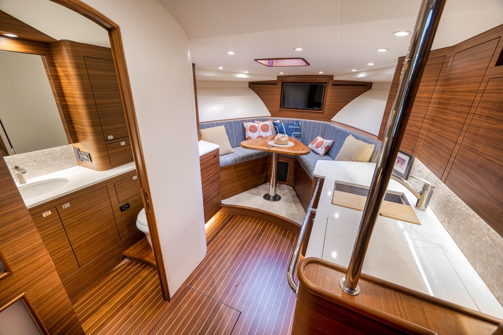 2024 Custom Carolina 40 Express
