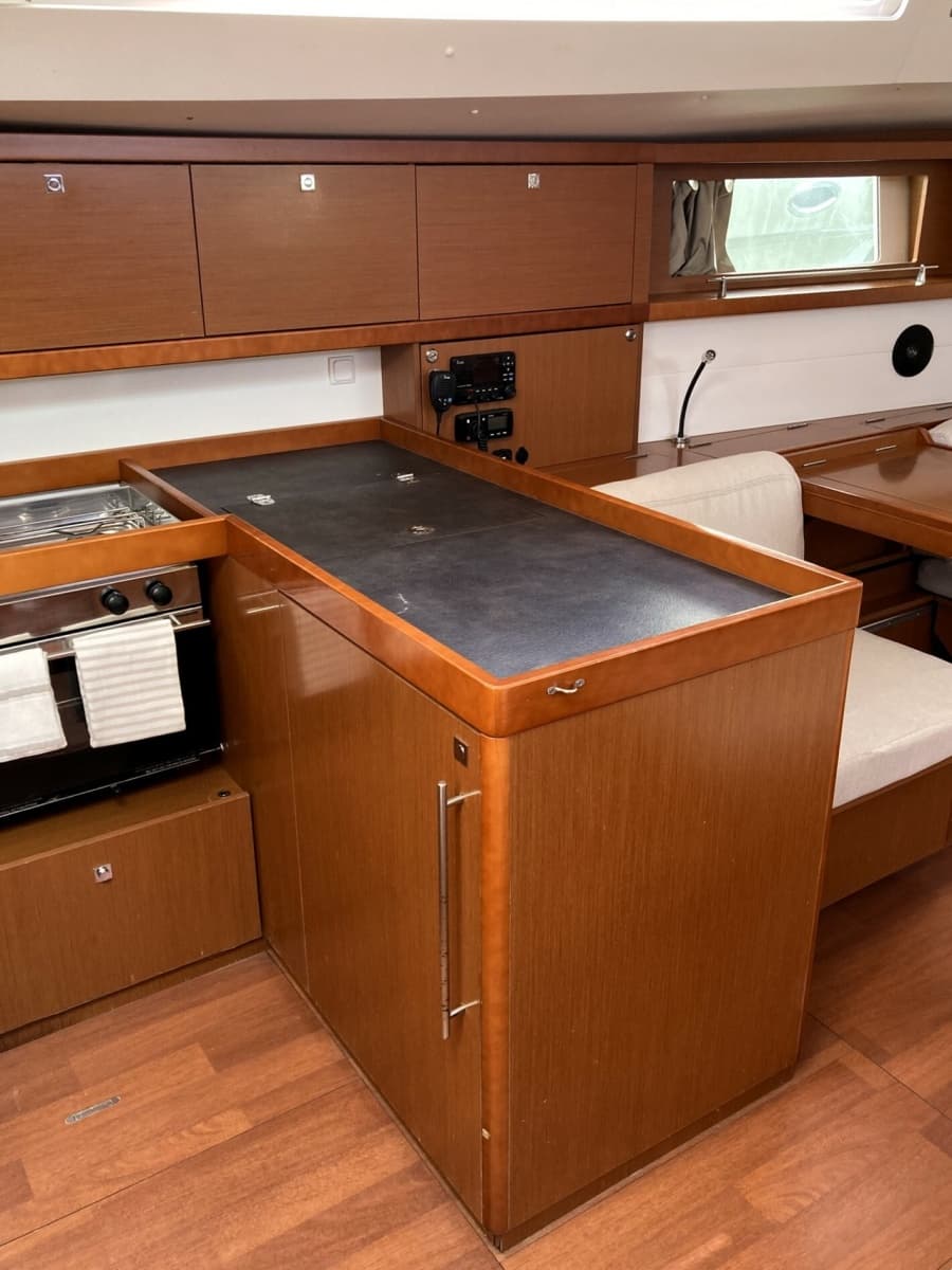 2018 Beneteau Oceanis 48