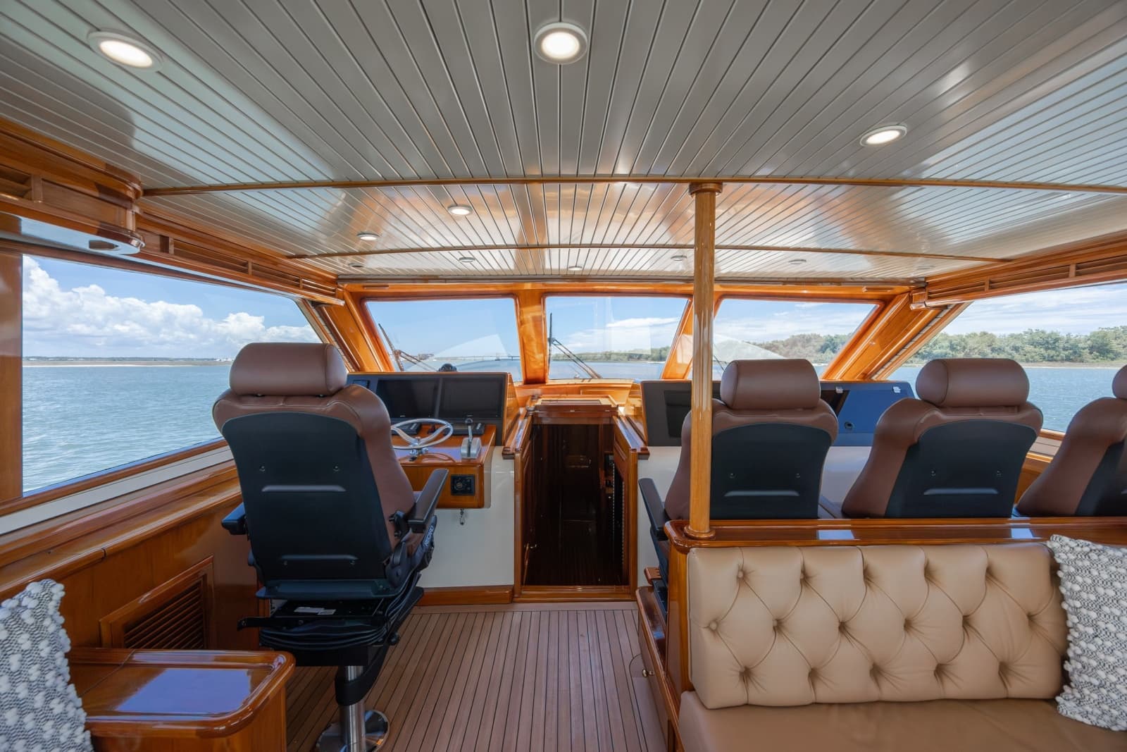 2003 Donzi R58 Express