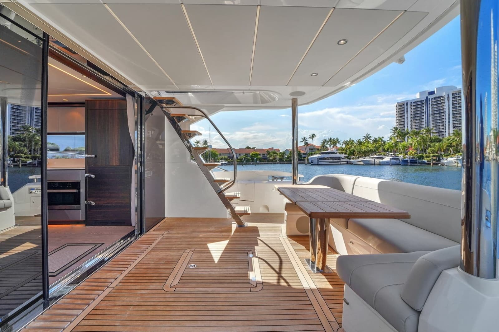 2023 Sunseeker Manhattan